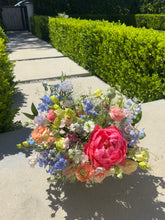Load image into Gallery viewer, 'I Love You Mom!' Mothers Day Arrangement