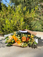 Load image into Gallery viewer, Handwrapped Designer's Choice Bouquet (STANDARD)