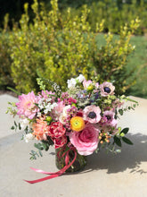 Load image into Gallery viewer, "I Love You" Vase Arrangement
